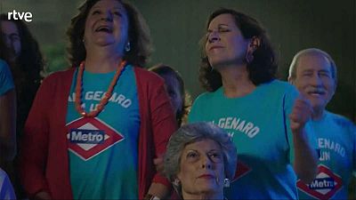 Antonio Flores actúa en San Genaro y Herminia conoce al Papa